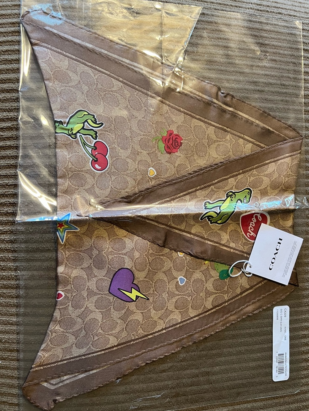 Coach Signature Sticker Print Silk Diamond Scarf nwt in packaging